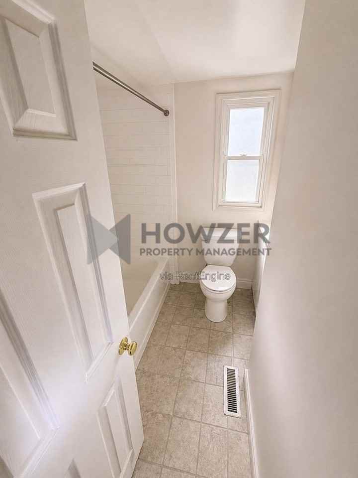 1019 Main St #A - Photo 6 of 6