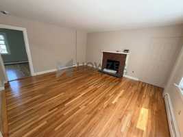 featured image of 1019 Main St #C