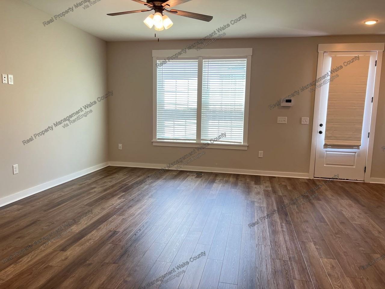 445 Rally Point Pl - Photo 4 of 39