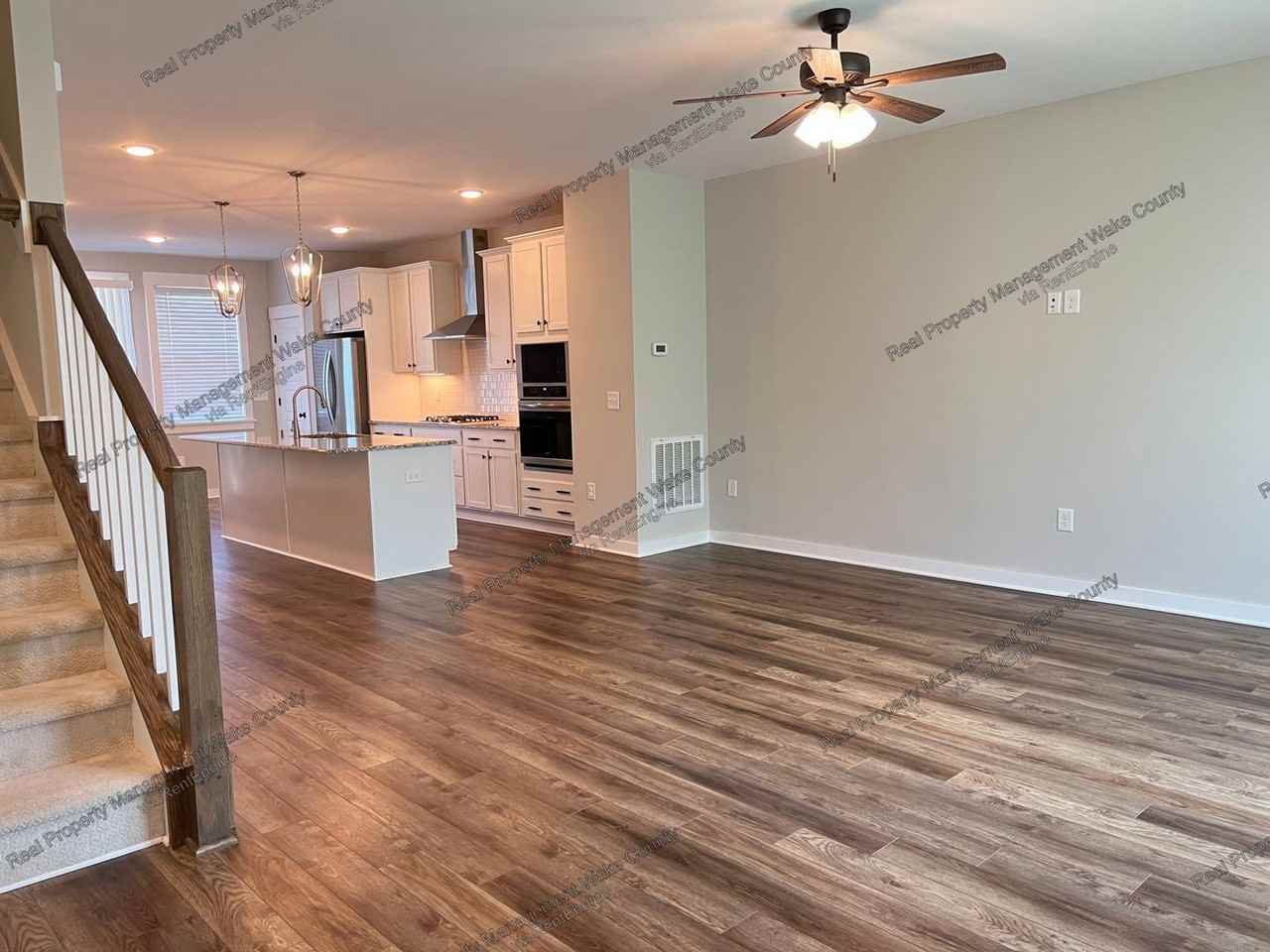 445 Rally Point Pl - Photo 6 of 39