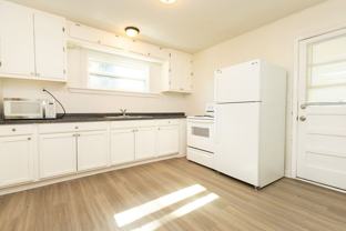 100 James St #B - Photo 1 of 1