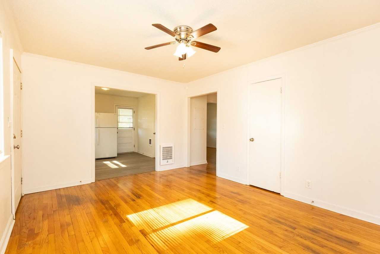 100 James St #B - Photo 3 of 13