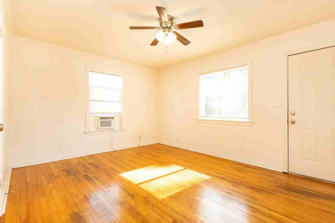 100 James St #B - Photo 5 of 13
