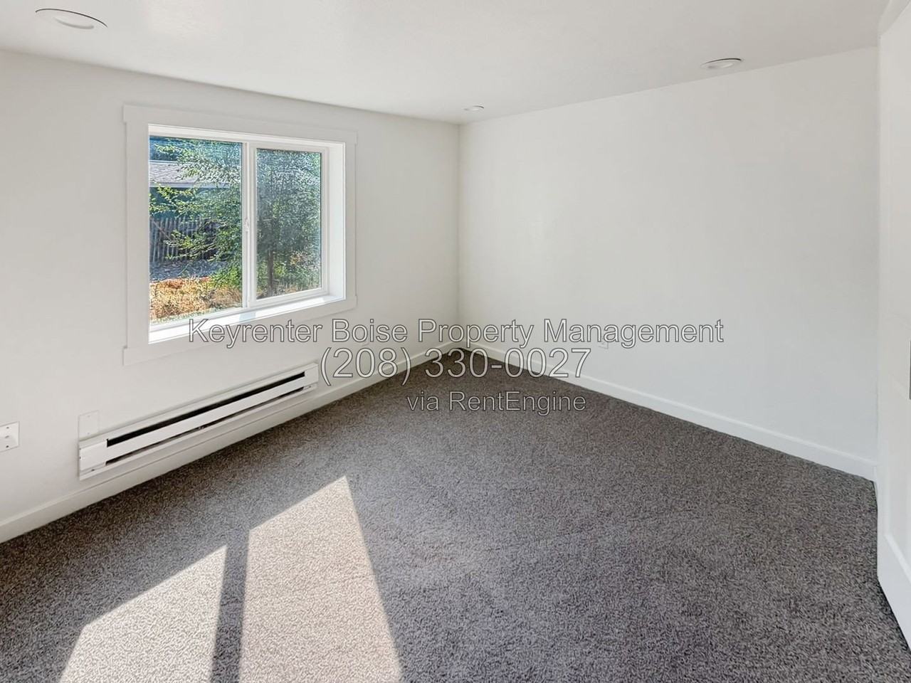 611 20th Ave S - Photo 4 of 11