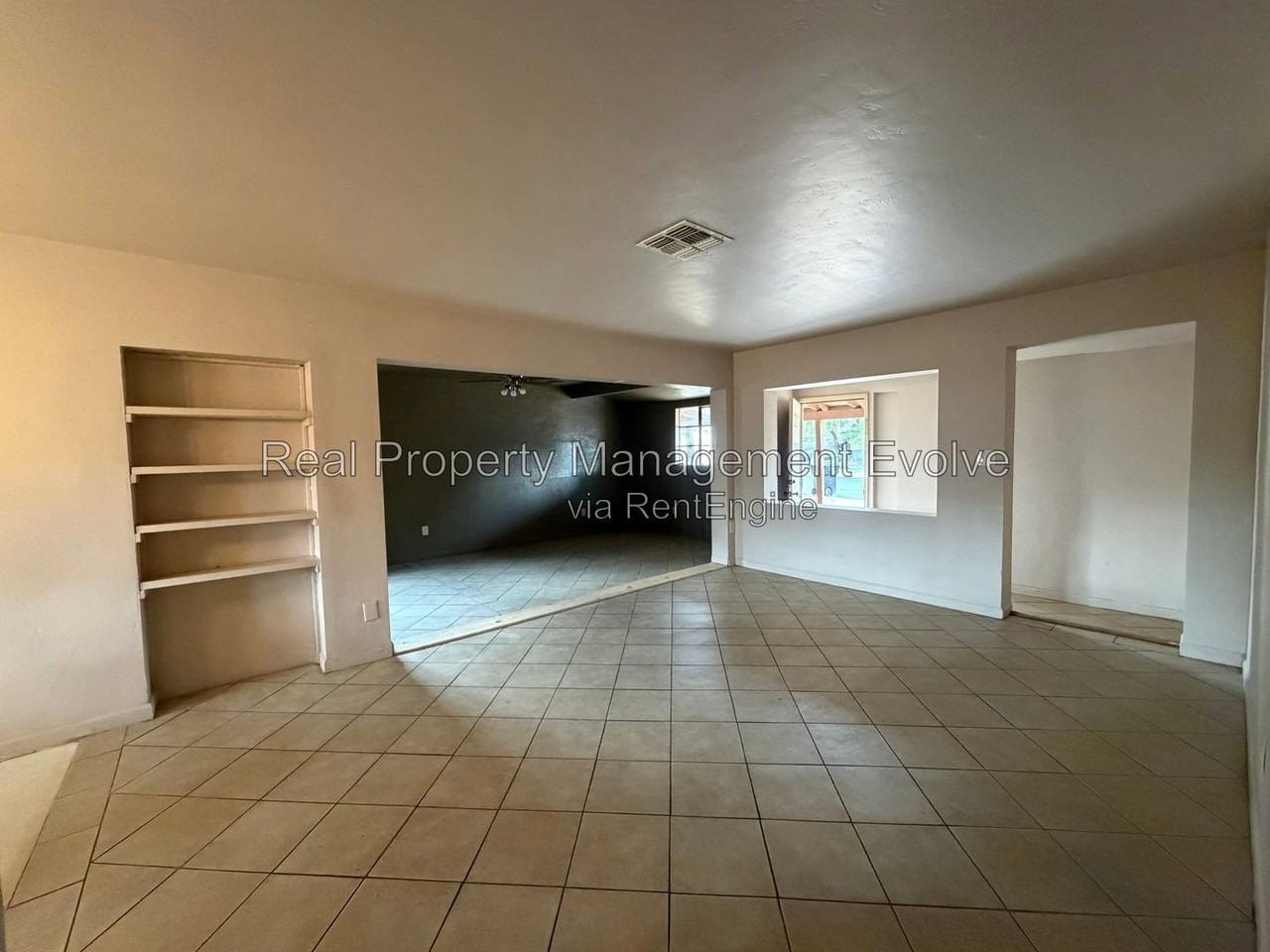 2320 W Rose Ln - Photo 4 of 25