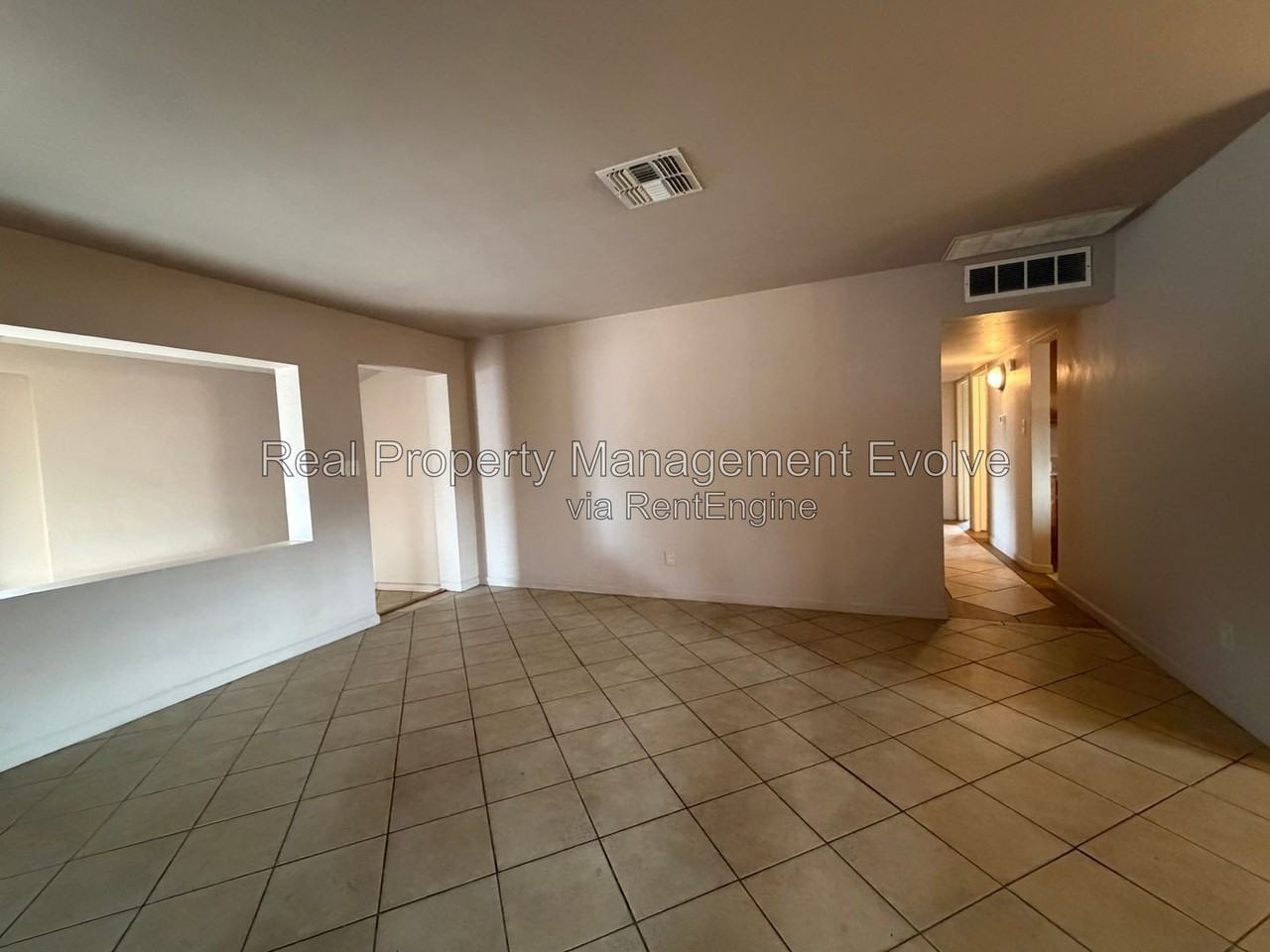 2320 W Rose Ln - Photo 5 of 25