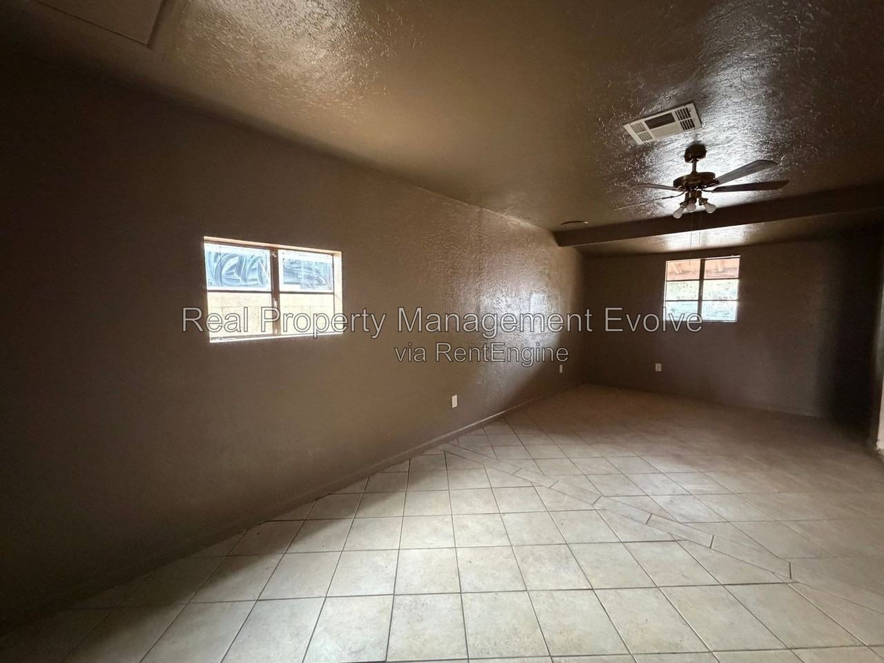 2320 W Rose Ln - Photo 7 of 25