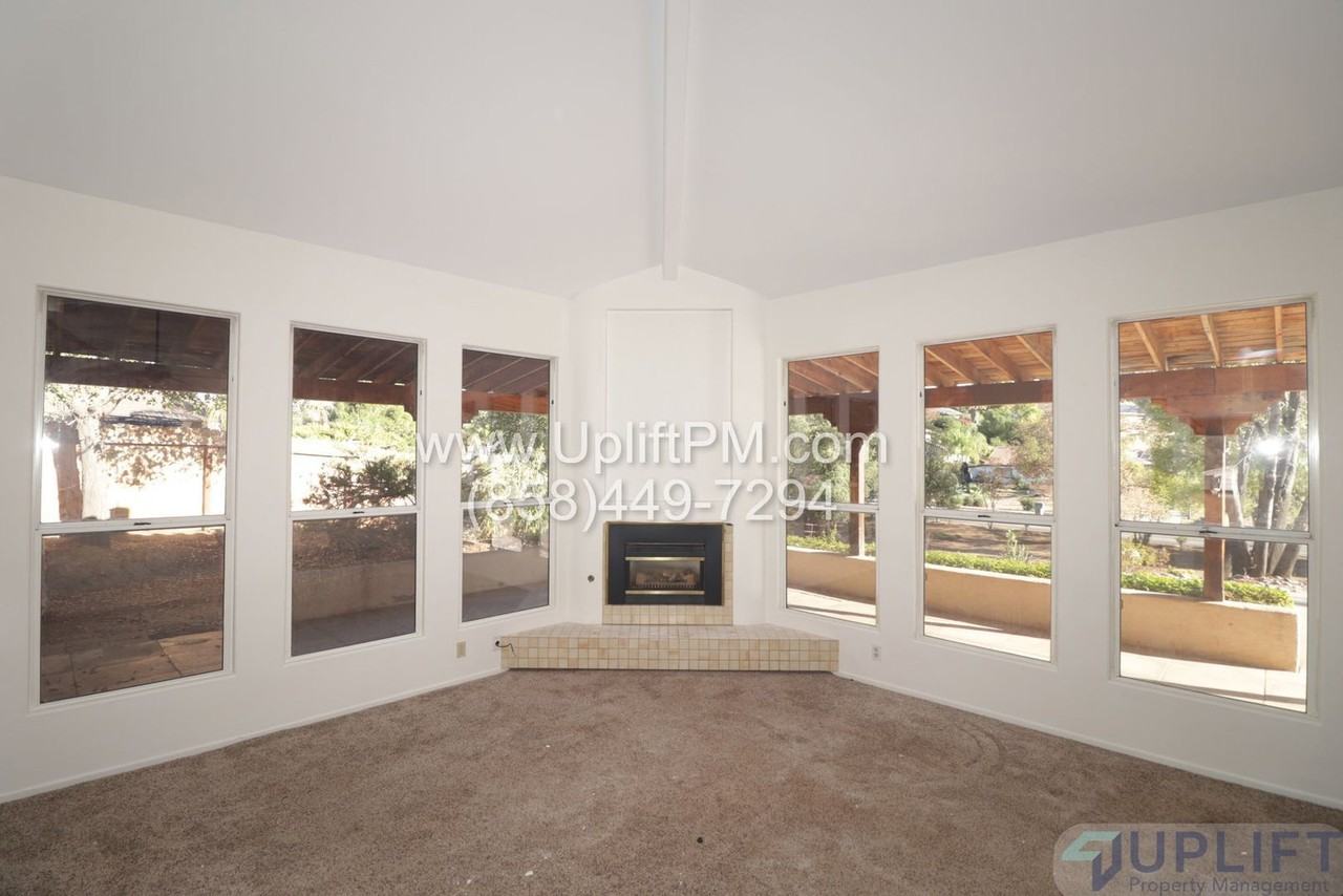 24661 Watt Rd - Photo 3 of 28