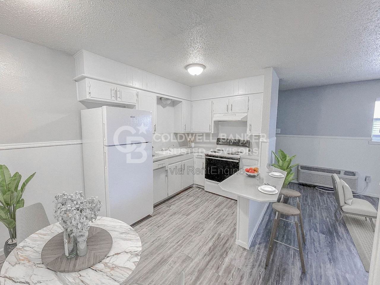 1318 53rd St #B - Photo 5 of 20