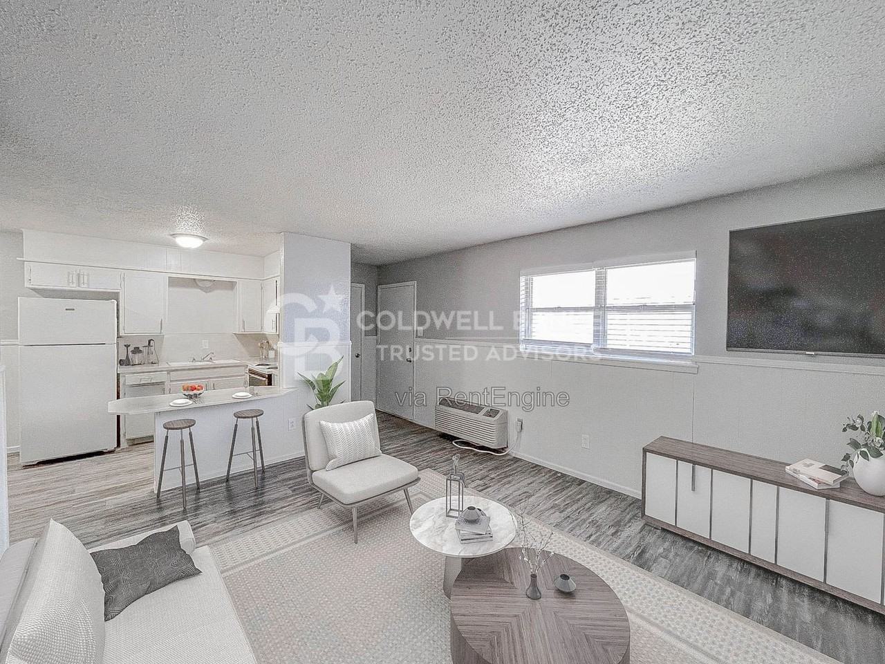 1318 53rd St #B - Photo 7 of 20