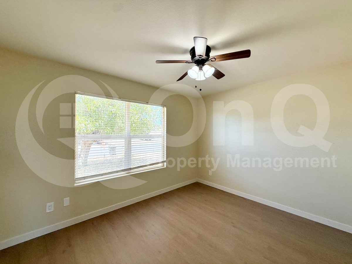 2465 E John Cabot Rd - Photo 7 of 16