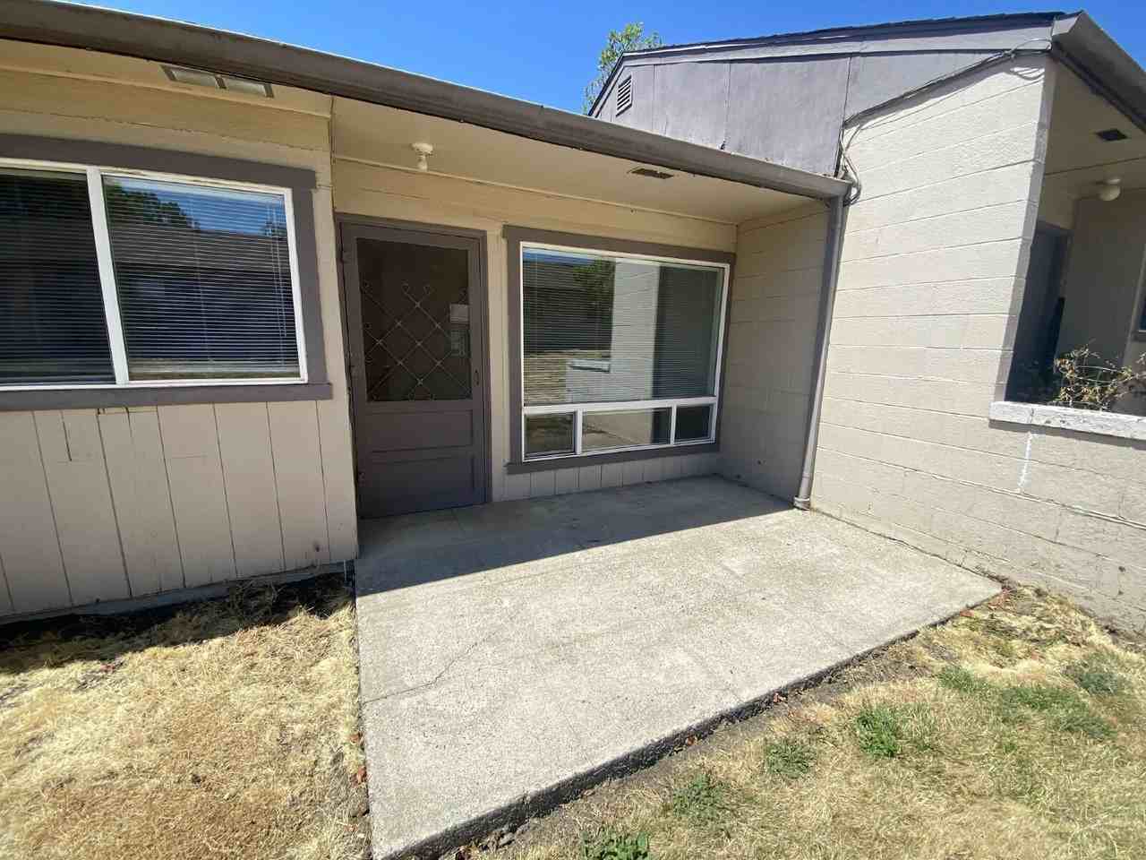 769 Ne Alameda Ave - Photo 2 of 26