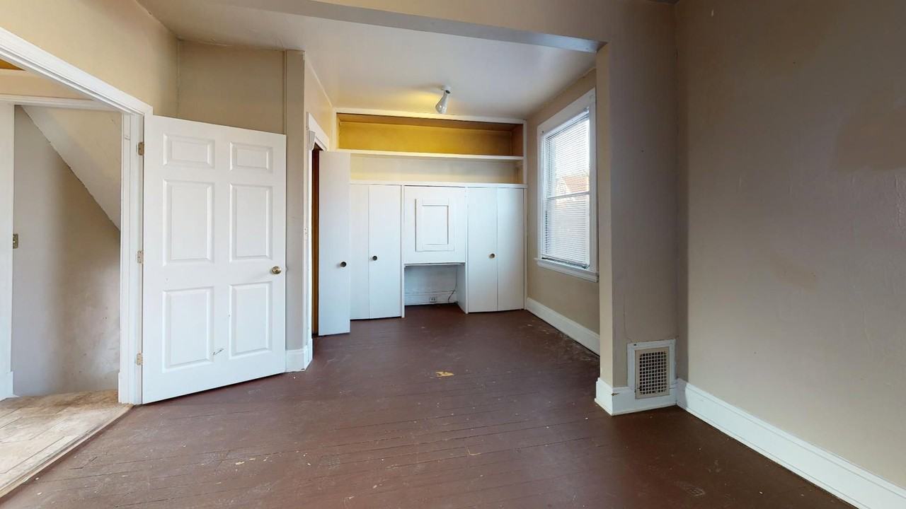 2305 Rohs St - Photo 3 of 14