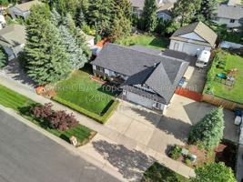 featured image of 2082 E Greenleaf Ln