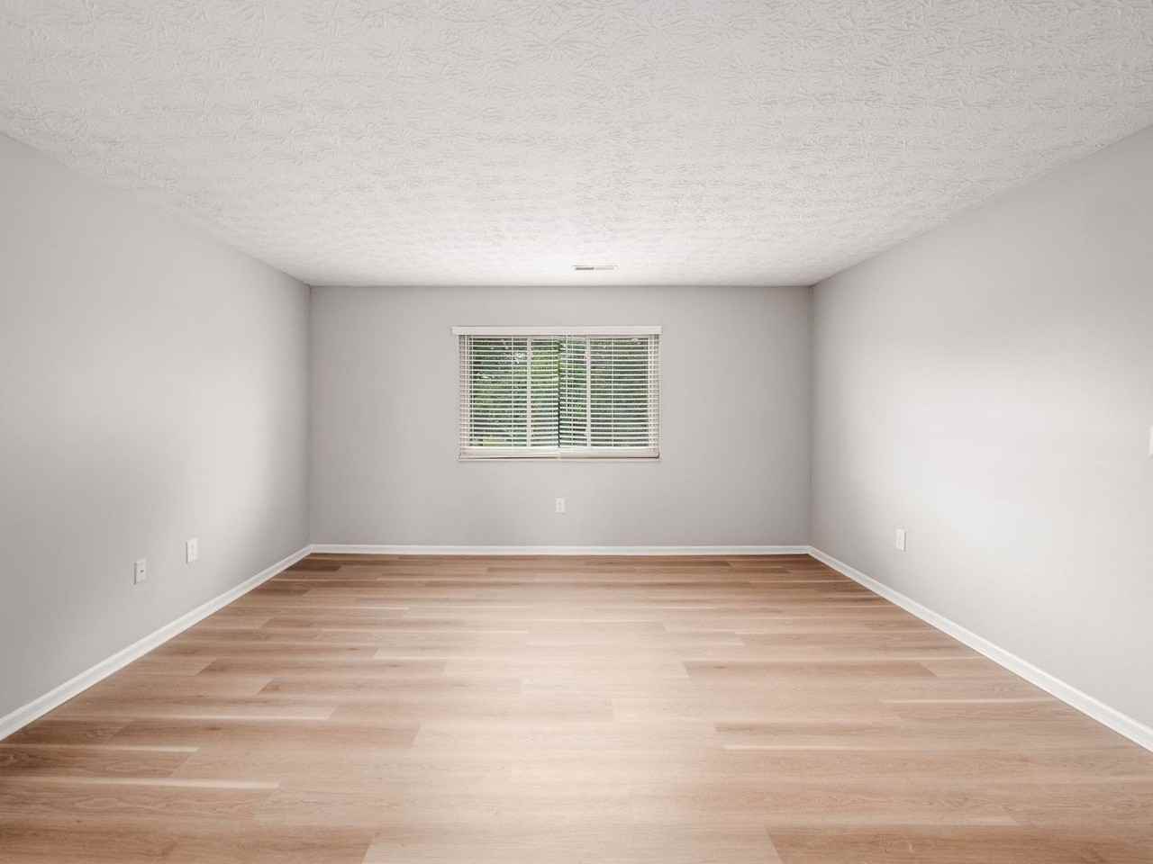 7976 Harmill Dr - Photo 3 of 29