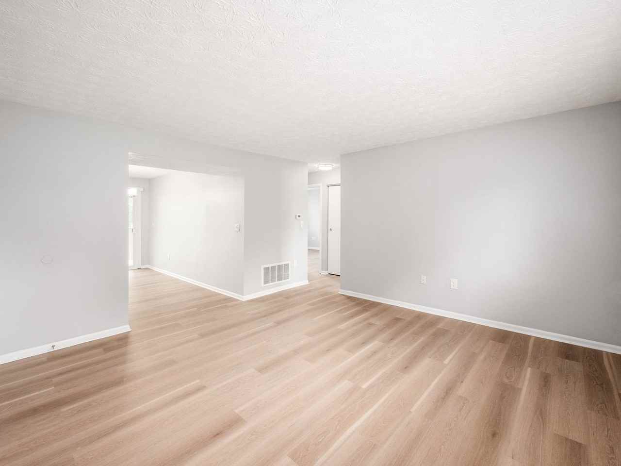 7976 Harmill Dr - Photo 7 of 29