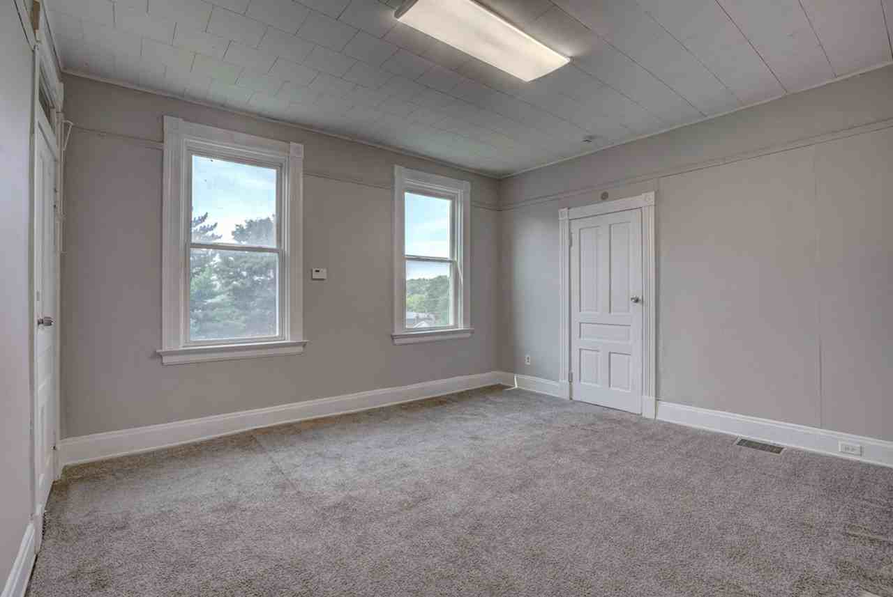4338 Vine St #2 - Photo 5 of 20
