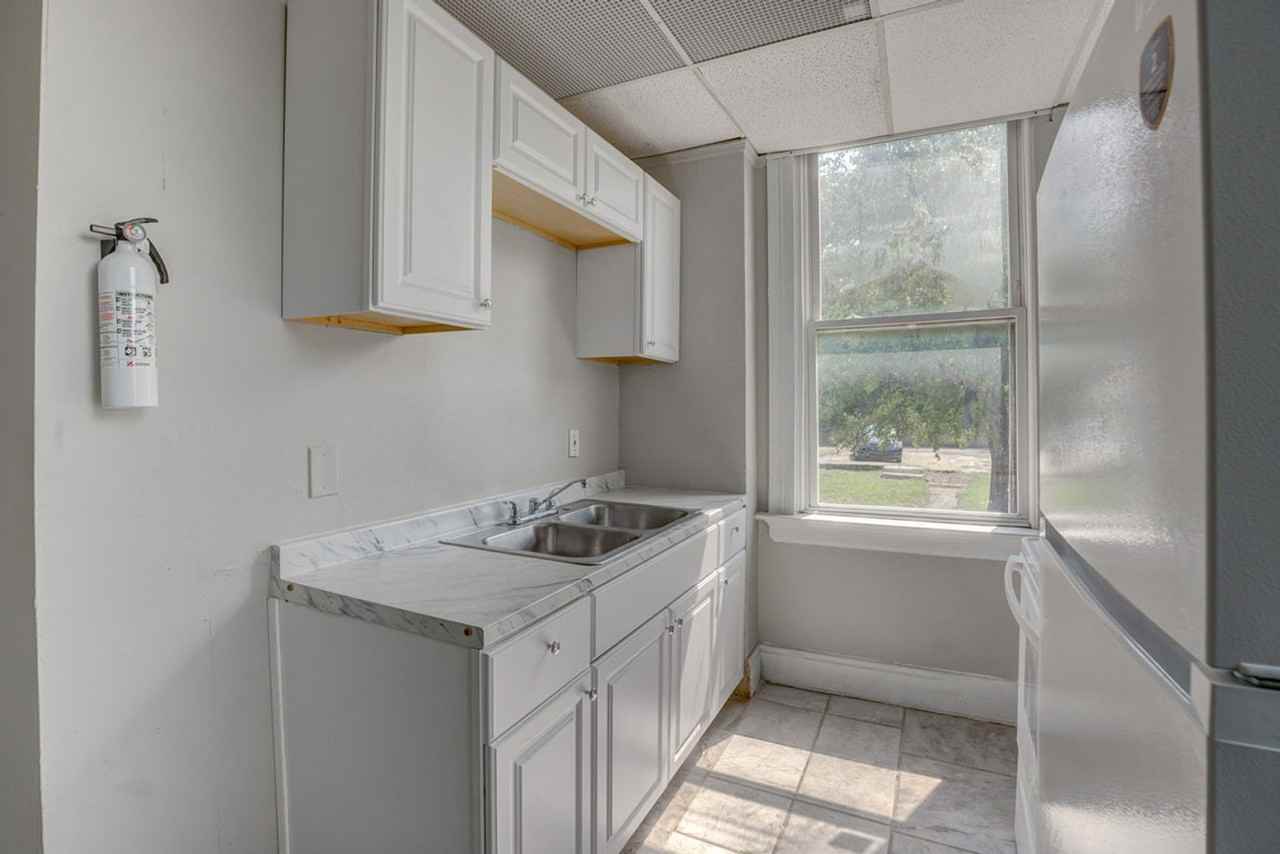4338 Vine St #2 - Photo 7 of 20