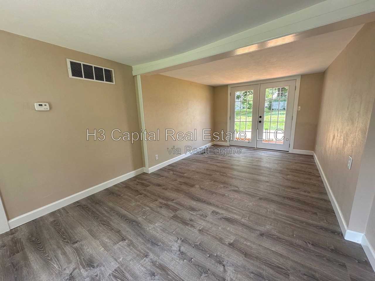 435 N 38th St - Photo 3 of 7