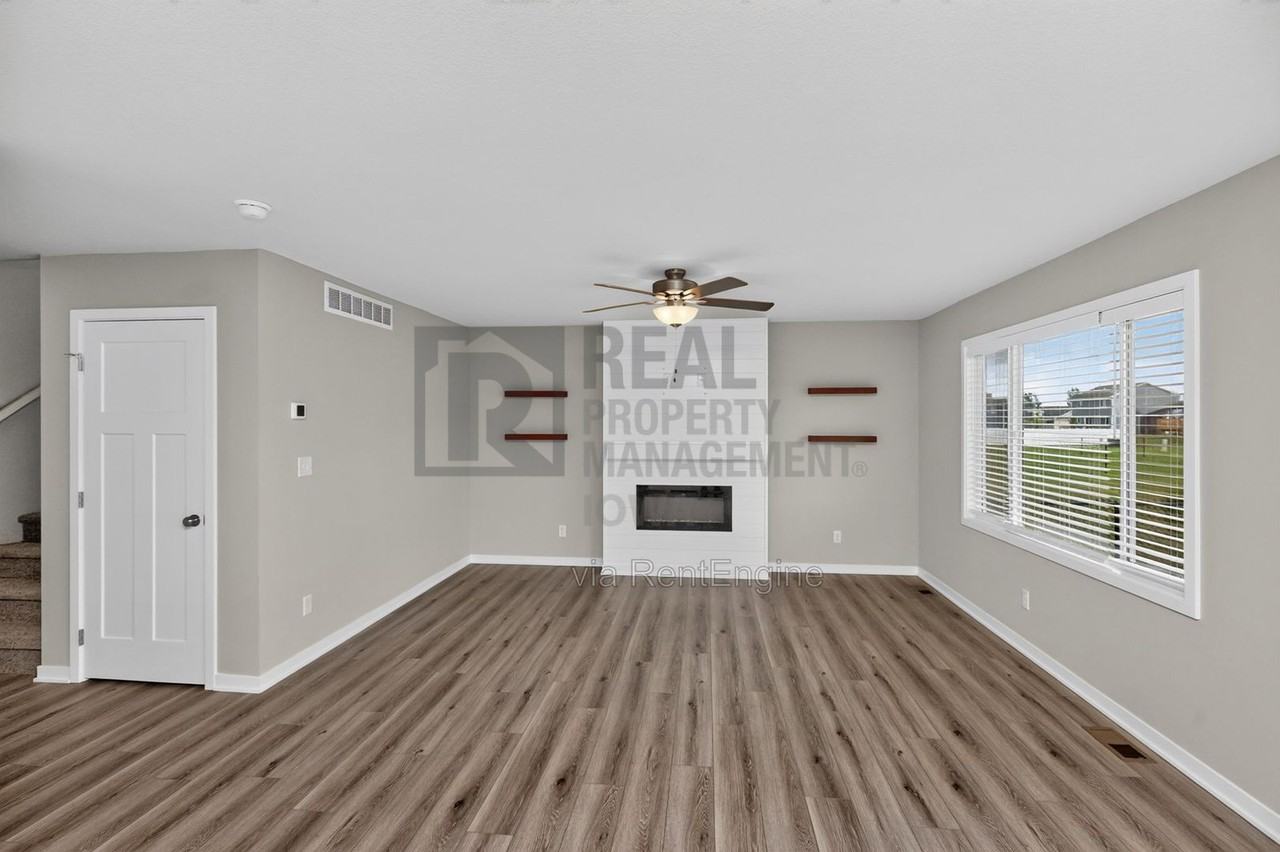 4319 Nw 13th St - Photo 5 of 32