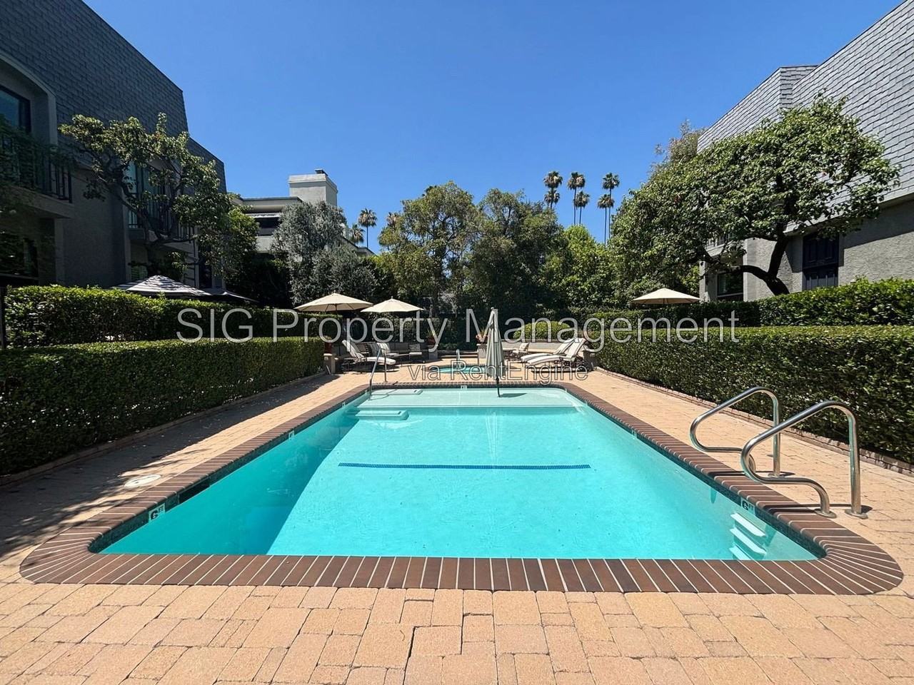 352 S Orange Grove Blvd #15 - Photo 4 of 23