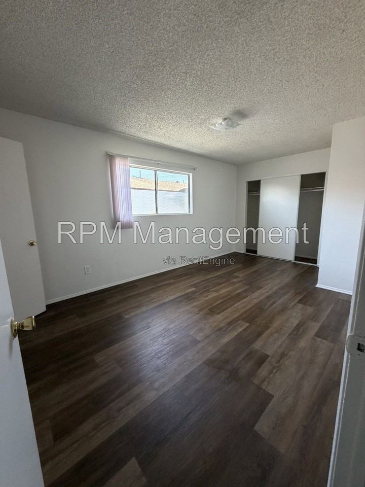 6920 Simpson Ave #6 - Photo 7 of 10
