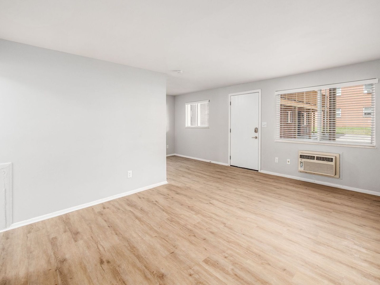 593 Riverview Dr #K - Photo 5 of 22