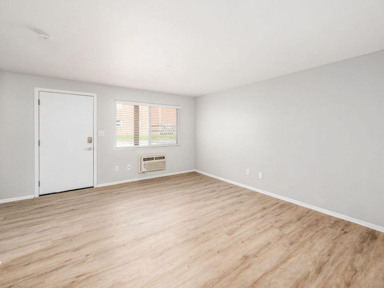 593 Riverview Dr #K - Photo 7 of 22