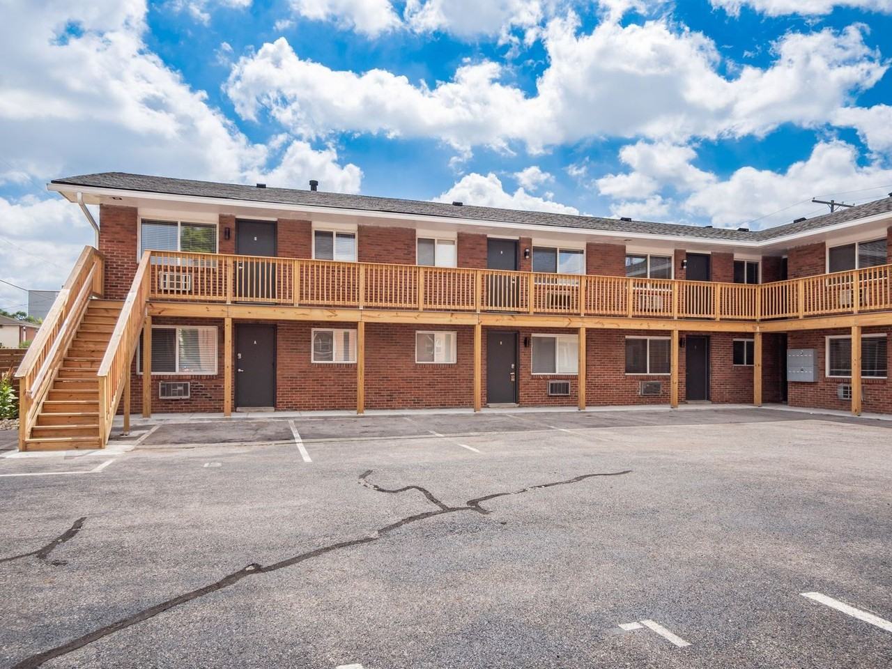 593 Riverview Dr #F - Photo 3 of 21