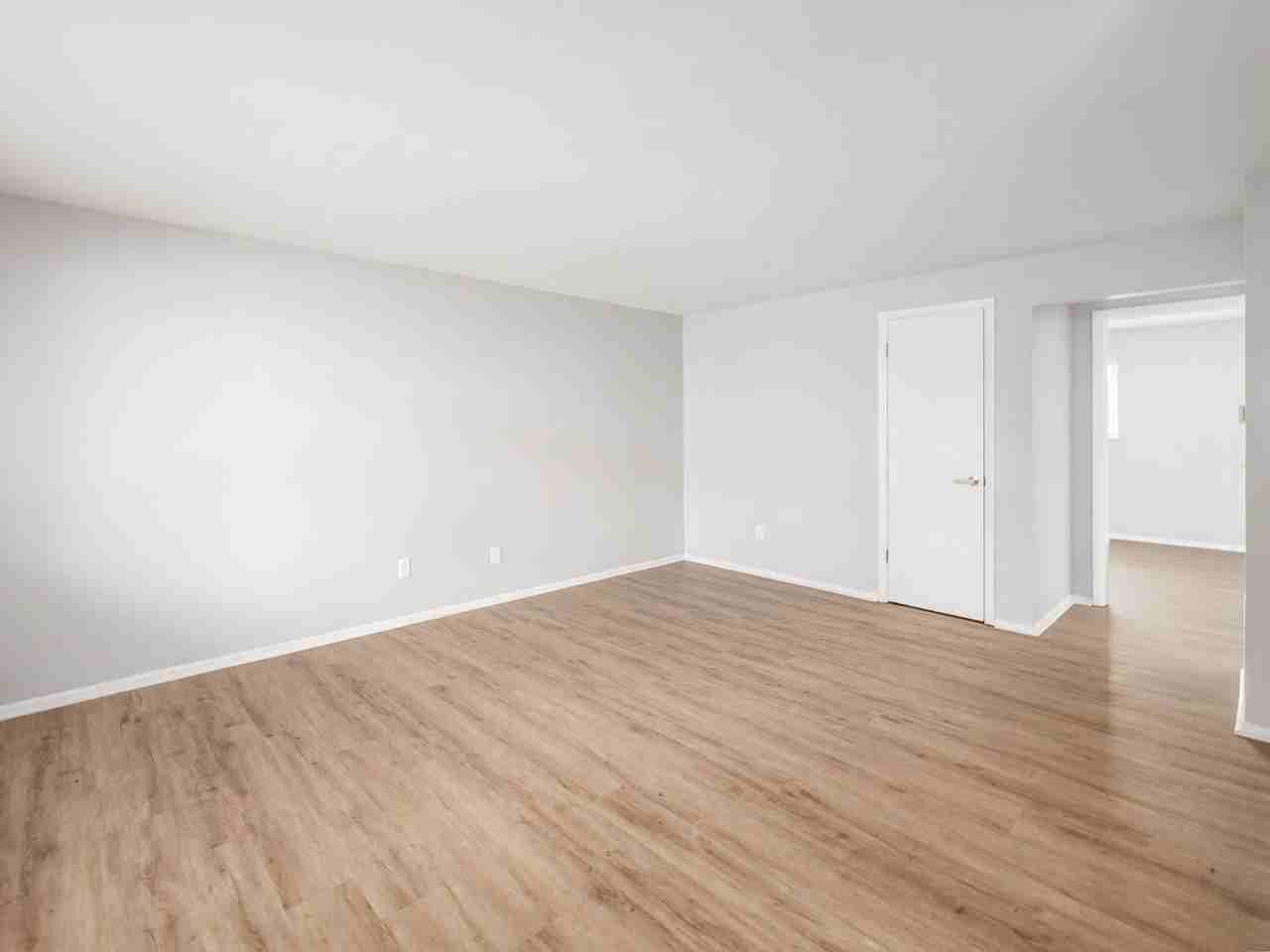 593 Riverview Dr #F - Photo 4 of 21