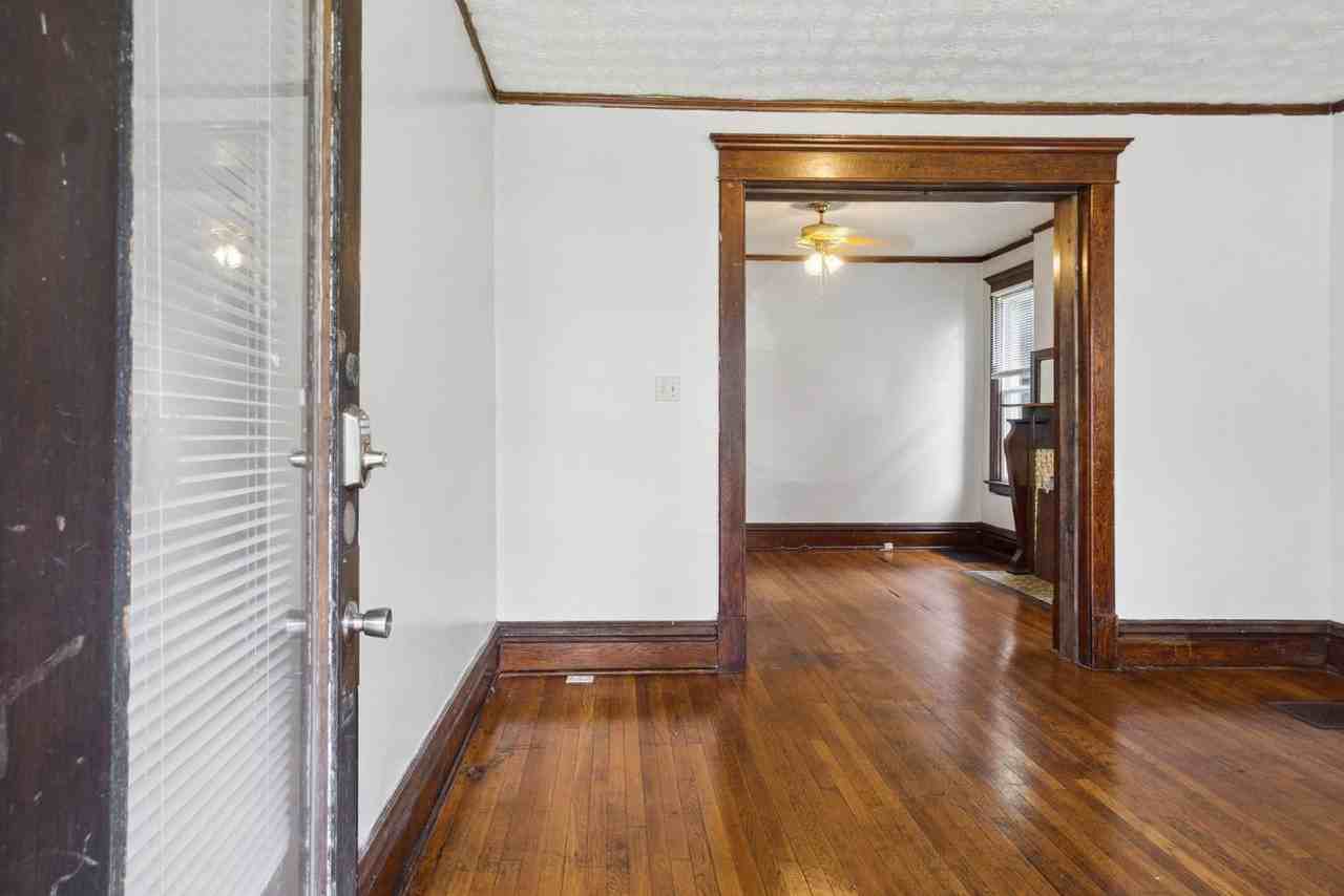 293 E 14th Ave - Photo 6 of 28