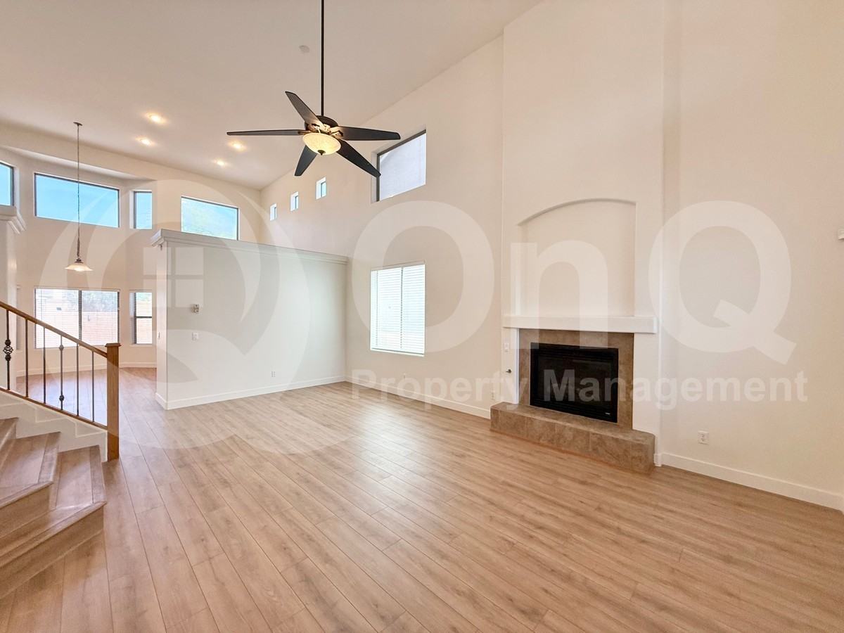 1813 S 123rd Dr - Photo 5 of 33