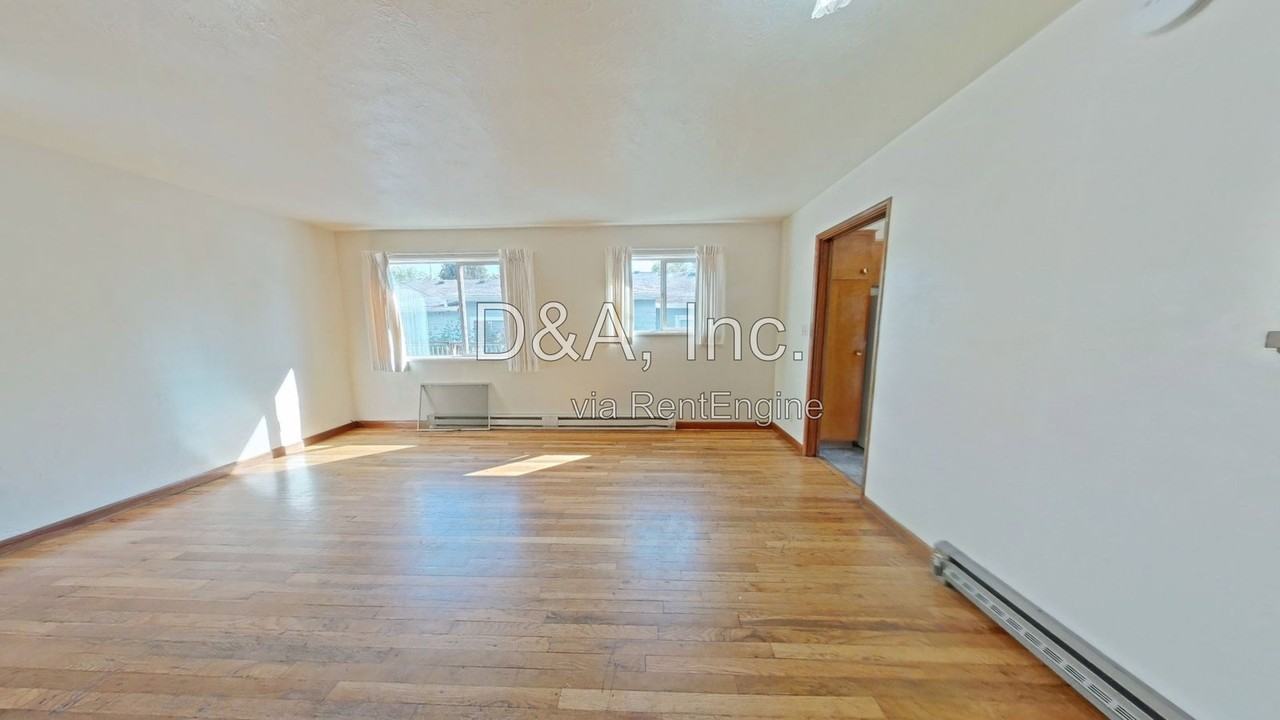 731 Nw 15th St - Photo 2 of 13