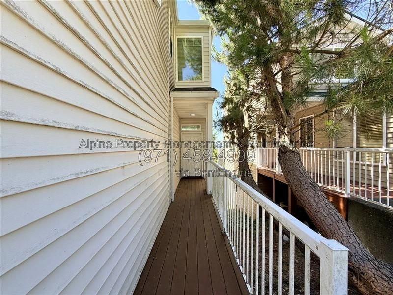 13592 Sw Mapleview Ln - Photo 3 of 43