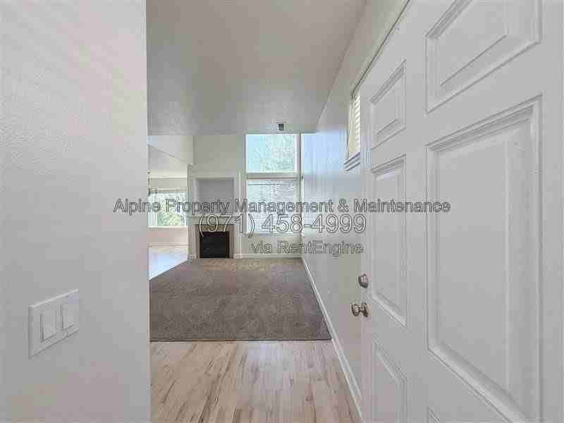 13592 Sw Mapleview Ln - Photo 4 of 43
