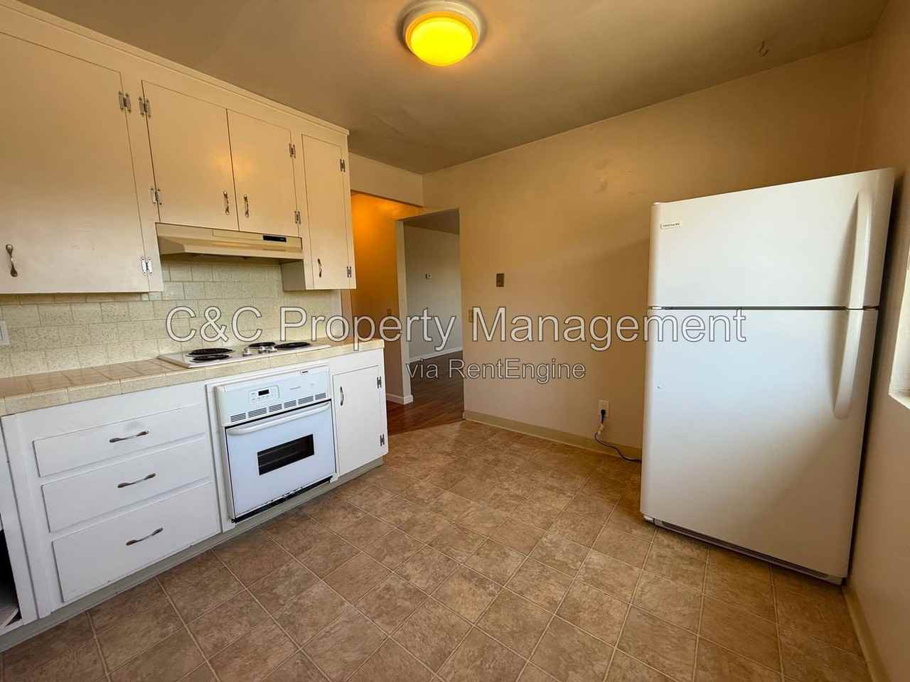 2001 David Ave #C - Photo 6 of 13
