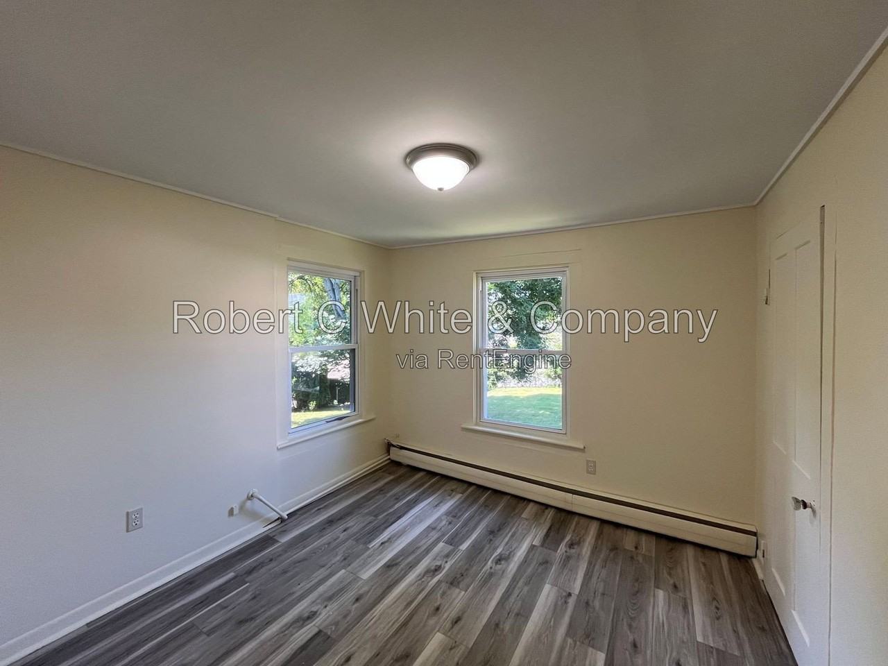 345 W Thames St #2 - Photo 7 of 8