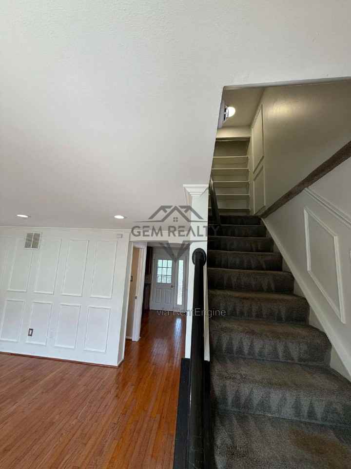 13506 Bentley Cir - Photo 6 of 19