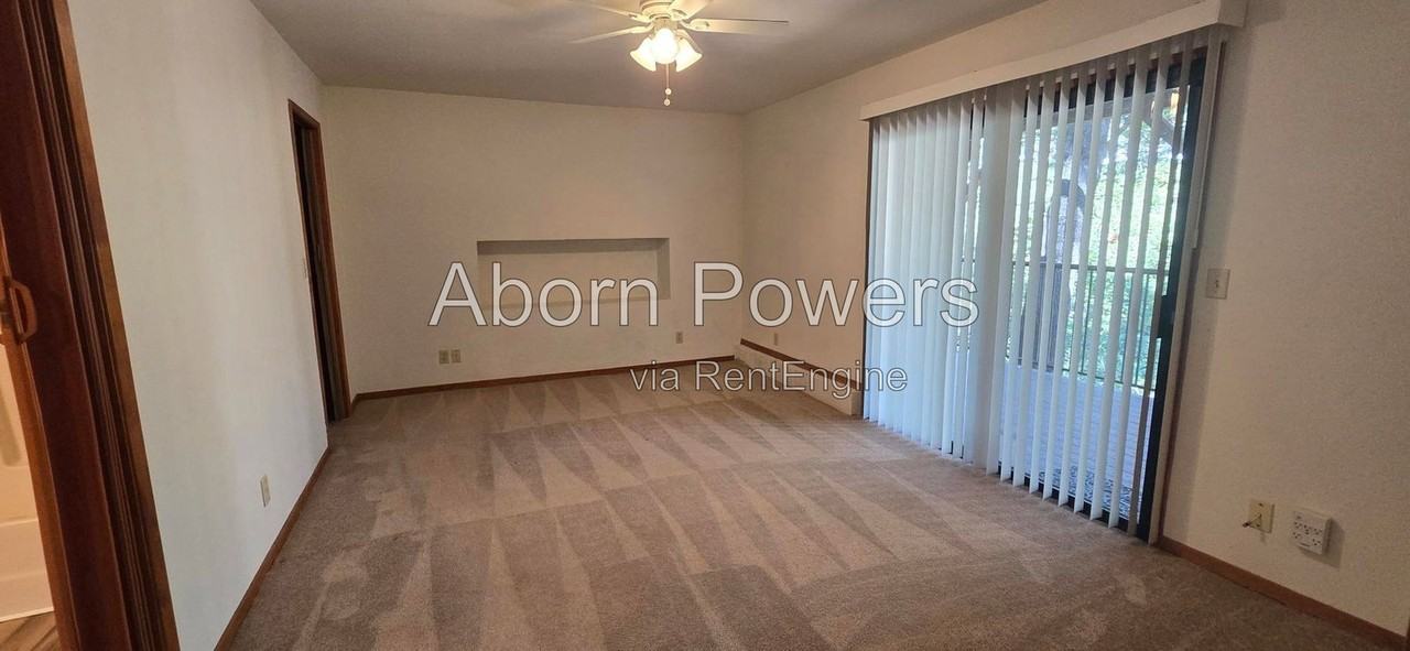 2787 Boardwalk St #B - Photo 7 of 13