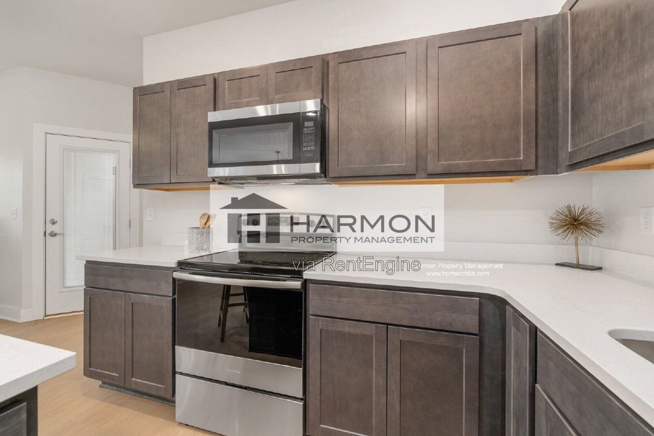 2112 N Reece St - Photo 4 of 15