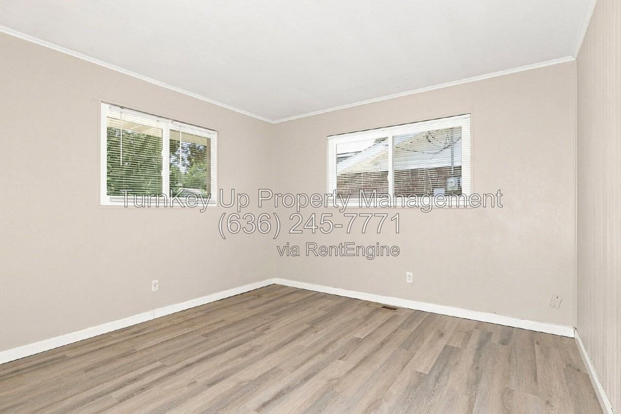840 Lebon Dr - Photo 7 of 17