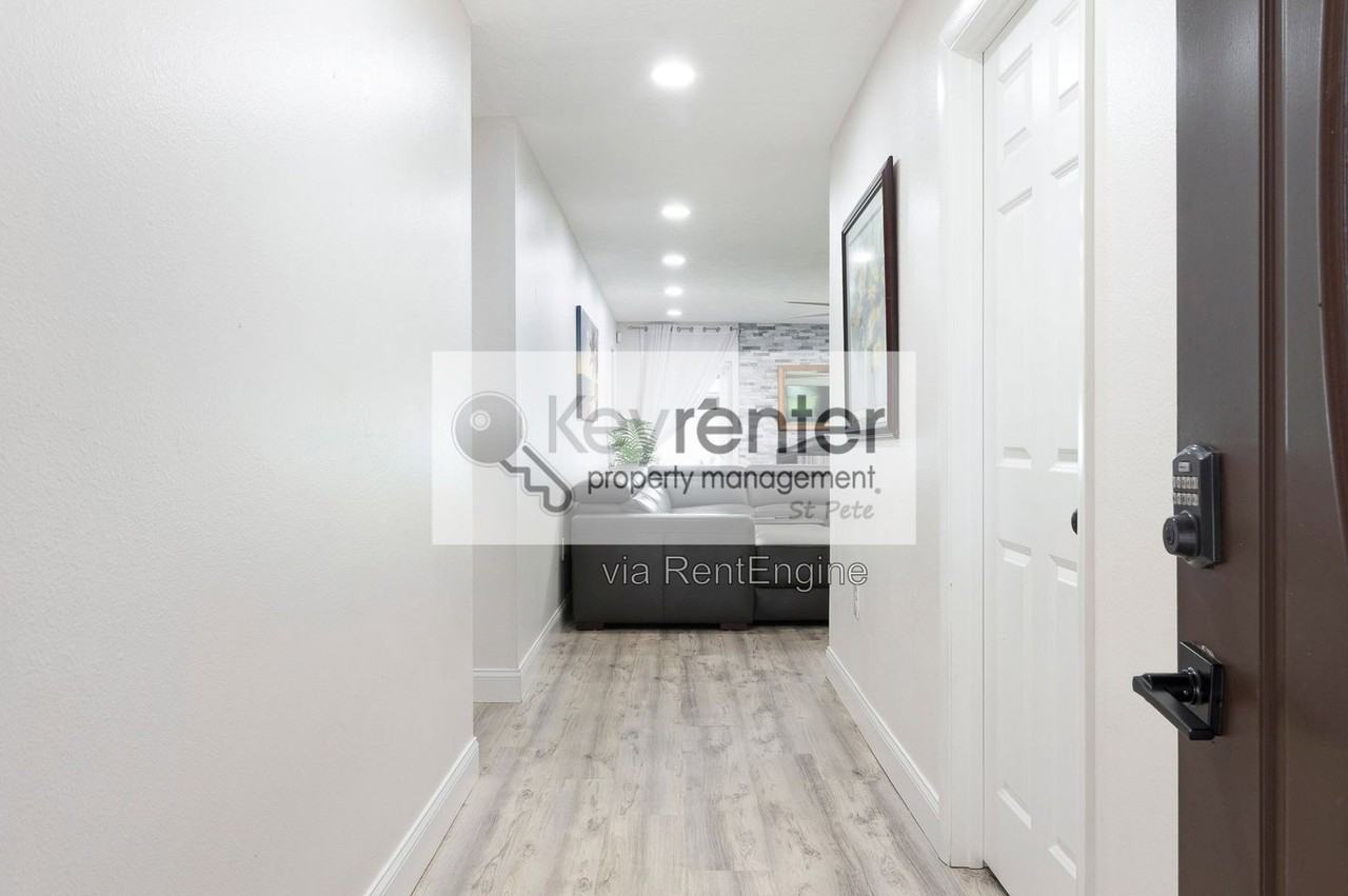 7254 55th Ave N - Photo 5 of 24