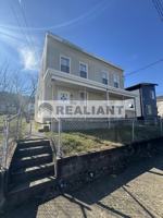 featured image of 2227 Howell St #1