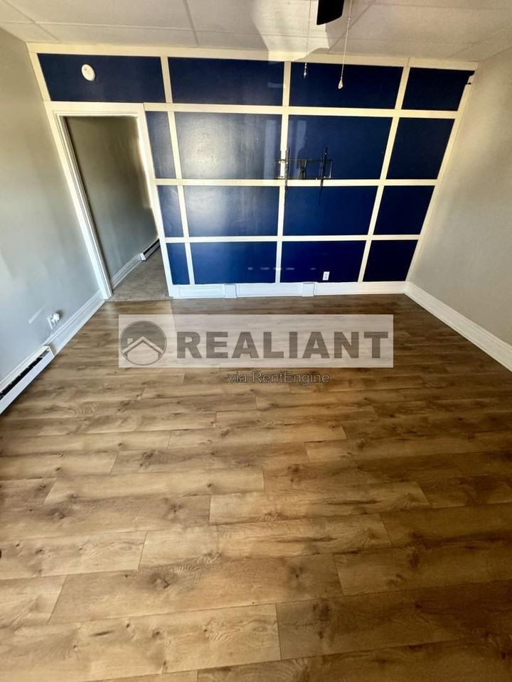 2227 Howell St #1 - Photo 2 of 14