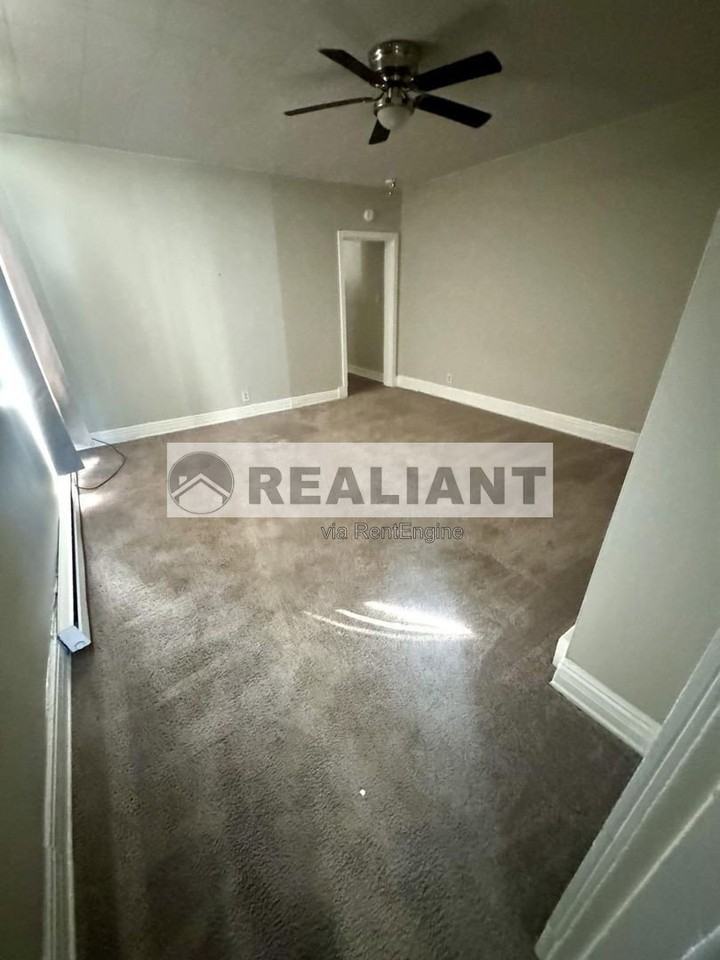 2227 Howell St #1 - Photo 5 of 14