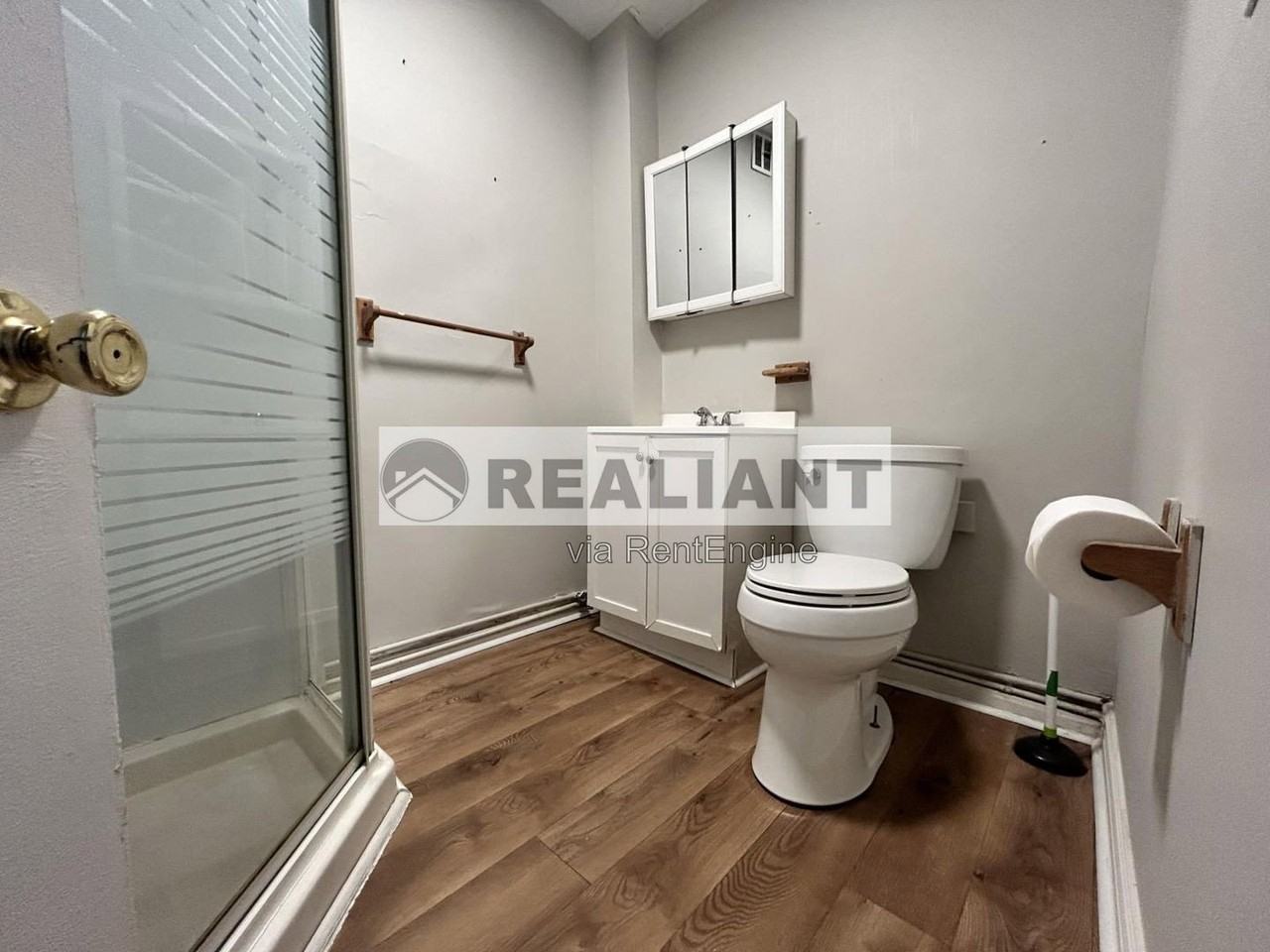 2227 Howell St #1 - Photo 7 of 14