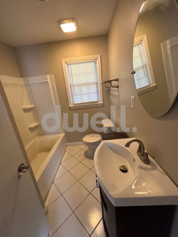 2445 Yates Dr - Photo 5 of 10