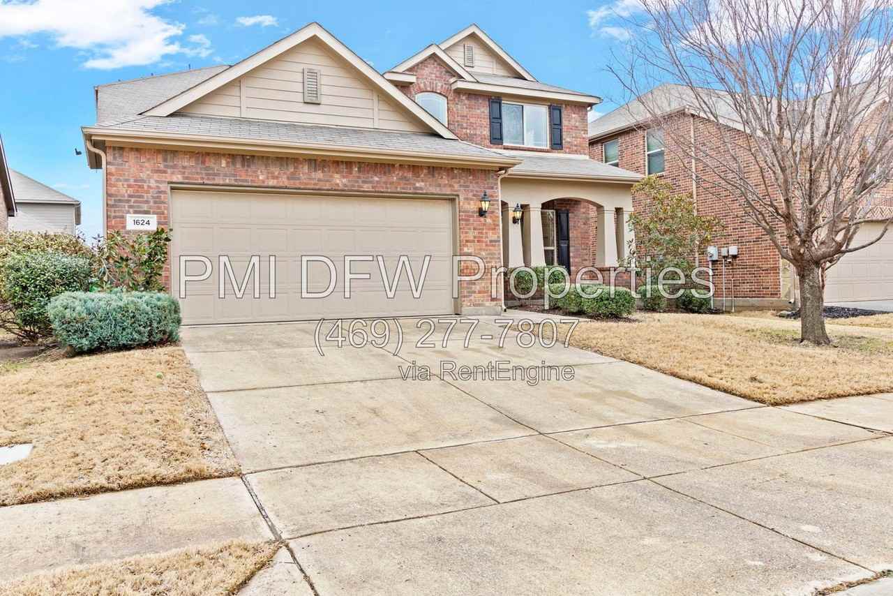 1624 Medina Ln - Photo 2 of 30