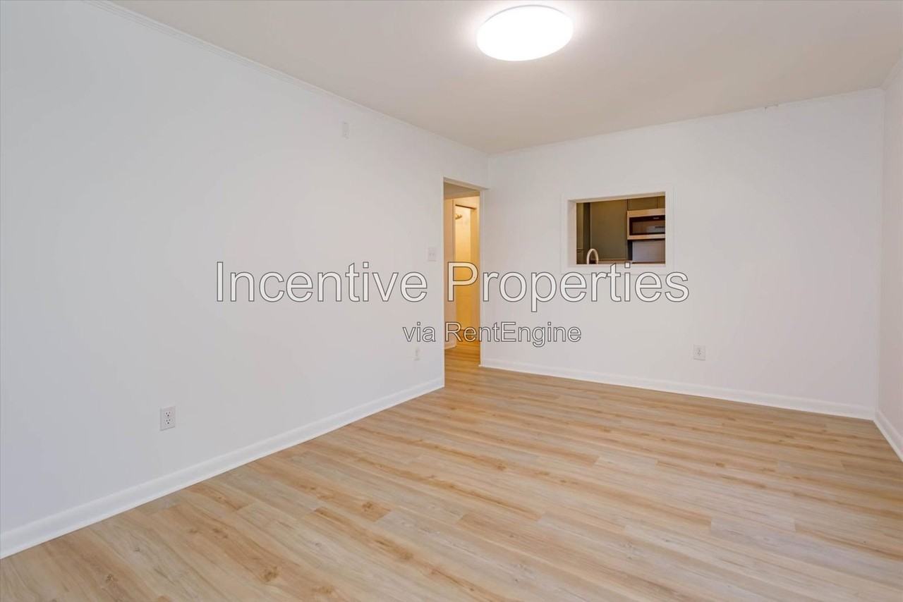 816 Putnam Ave - Photo 7 of 13