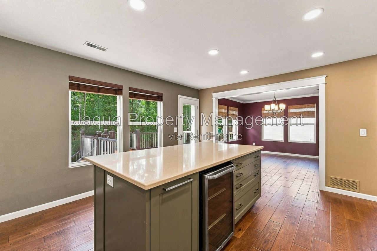 4663 Andover Woods Ct - Photo 6 of 32